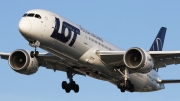 Boeing 787-900